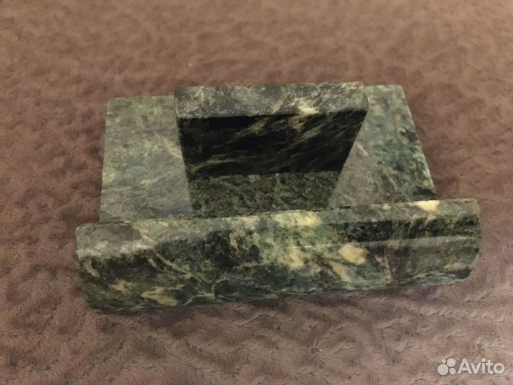 Новая подставка для планшета из змеевика