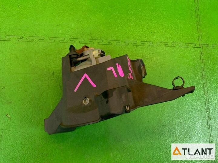 Туманка передняя левая toyota noah