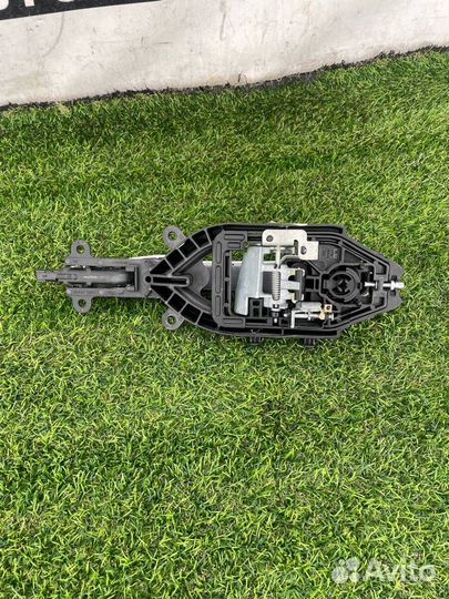 Ручка наружная двери передней правой Ford Escape 4