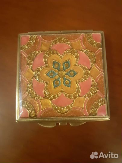 Зеркальце карманное