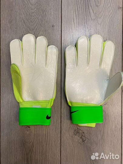 Вратарские перчатки nike