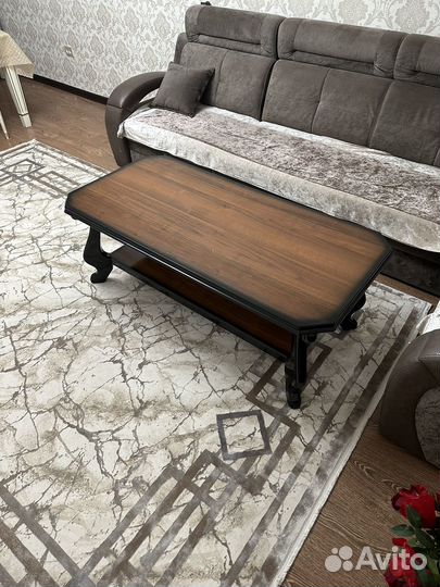 Журнальный стол