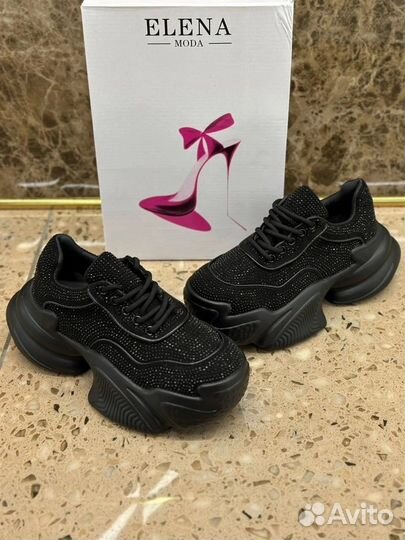 Кроссовки женские 38 размер