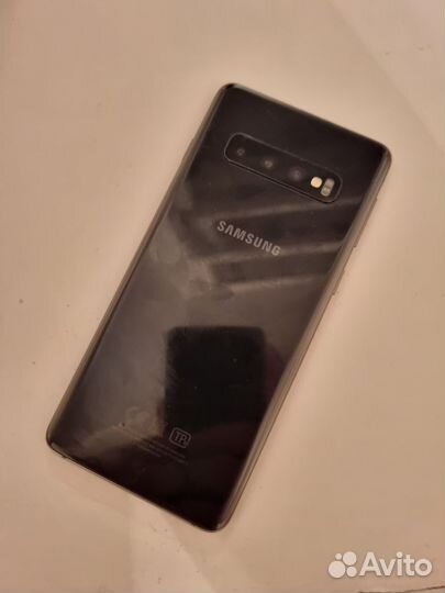 Samsung Galaxy S10, 8/128 ГБ