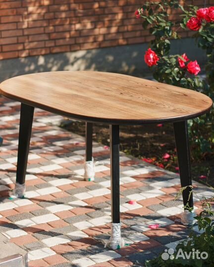 Стол обеденный из массива