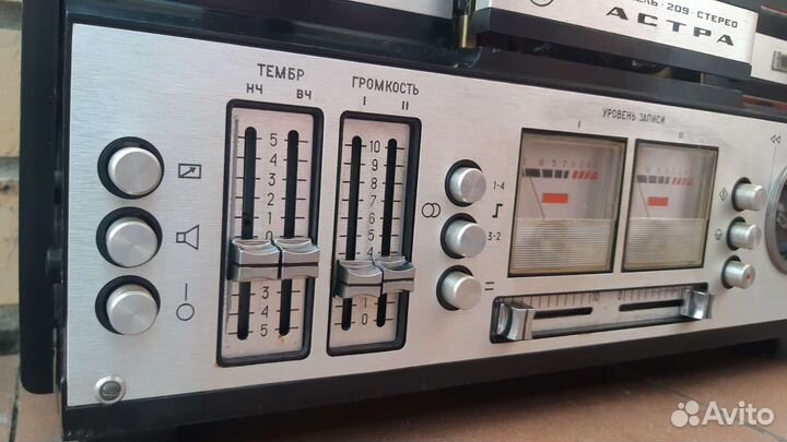 Катушечный магнитофон Астра 209