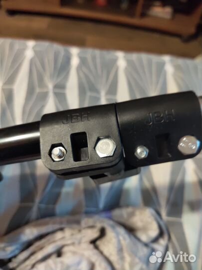 Штатив тренога JBH HD61819 2 м