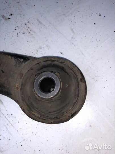 Рычаг подвески нижний передний левый Peugeot 307