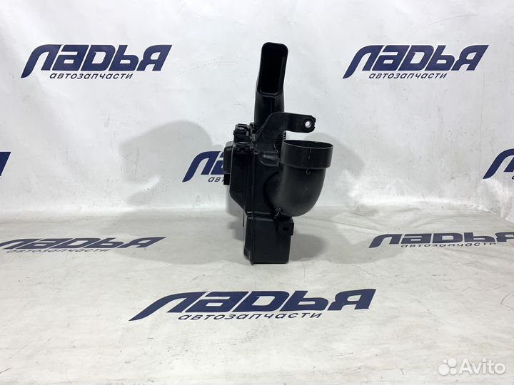 Резонатор воздушного фильтра Hyundai Solaris(17)