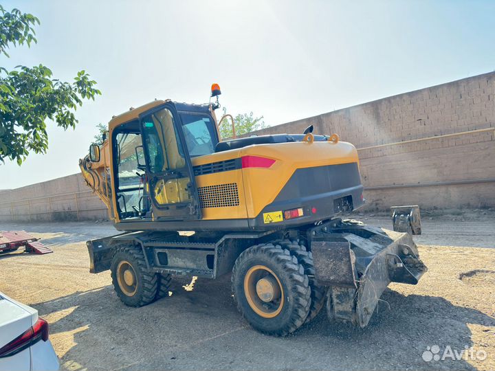 Колёсный экскаватор SDLG (LGCE) E7150F, 2023