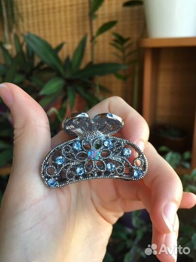 Крабик для волос