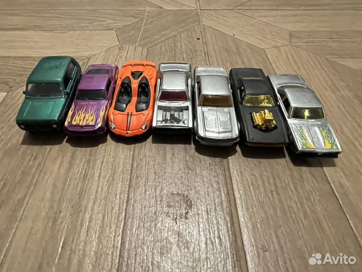 Hot wheels машинки