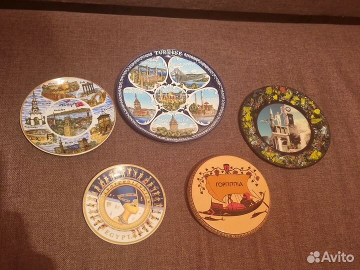 Сувенирные тарелки из разных стран