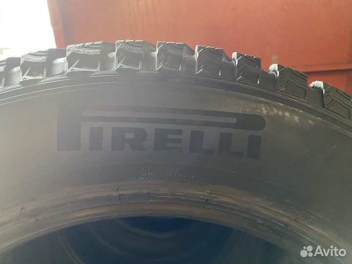 Pirelli Ice Zero 2 215/65 R17 100