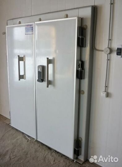 Двери для холодильных камер установка до 2 дн