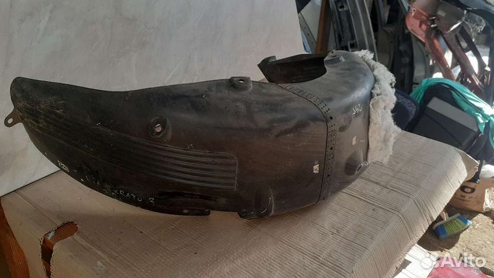 Задний правый локер Киа Церато 3