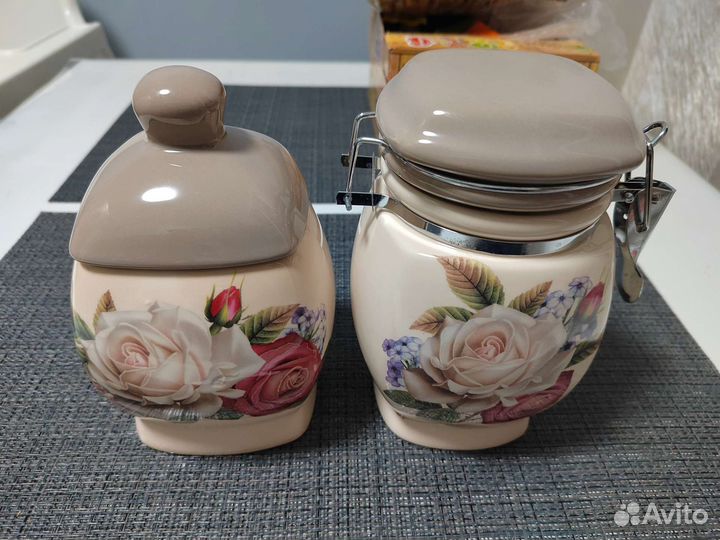 Емкости для сыпучих продуктов