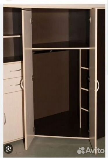 Детская кровать чердак со столом и шкафом б/у