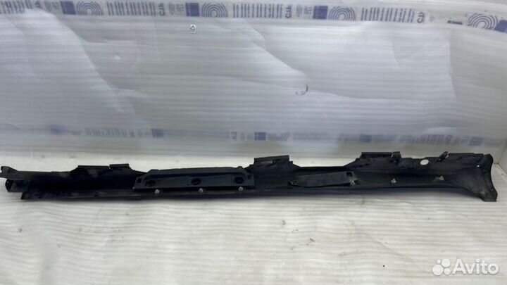 Накладка порога левая Toyota Camry V70/V75