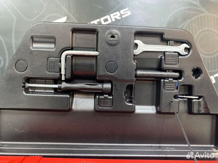 Комплект инструмента Audi A8 D3 BFM 2005