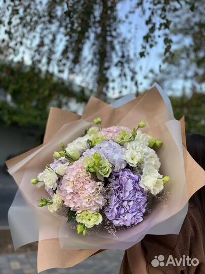 Охапка гортензий