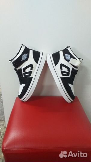 Кроссовки для мальчика высокие