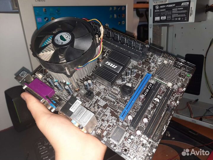 Материнская плата с процссором и памятью