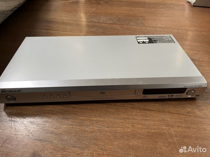 DVD плеер DV 585A