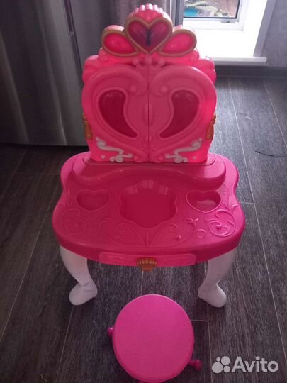 Туалетный столик детский с музыкой и подсветкой