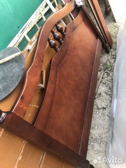 Кровать двухспальная с матрасом 160 200