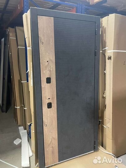 Дверь входная квартирная