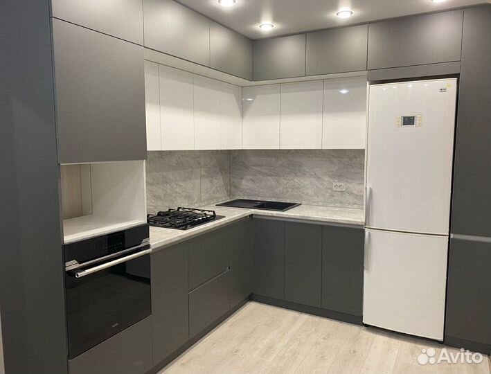 Кухонный гарнитур в наличии