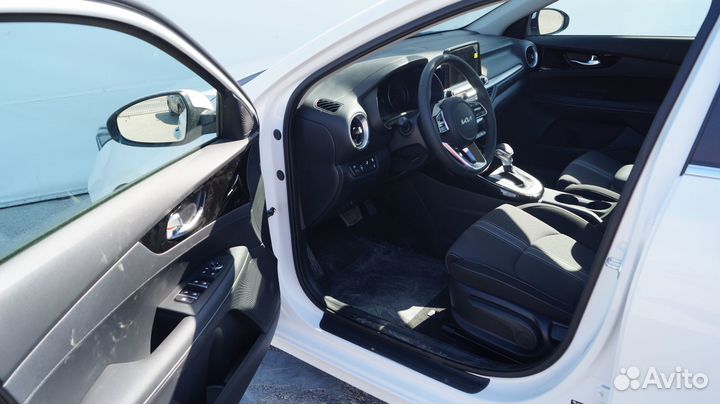 Kia Cerato 2.0 AT, 2023