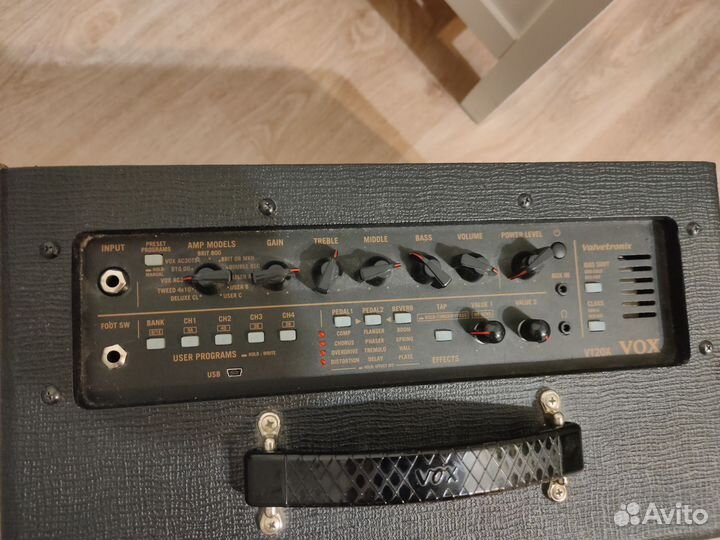 Ламповый комбоусилитель vox vt20x