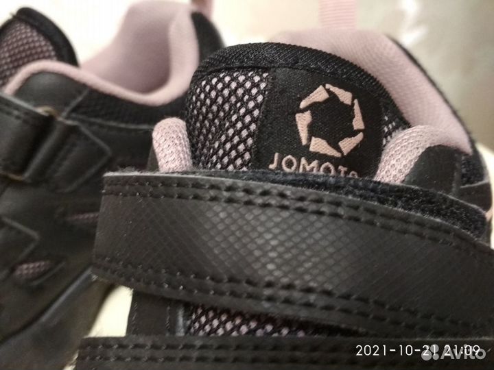 Кроссовки 32 для девочки