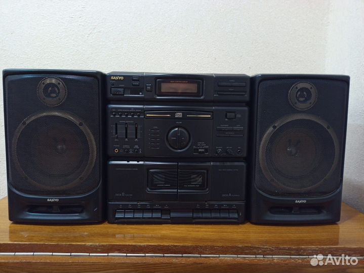 Музыкальный центр sanyo