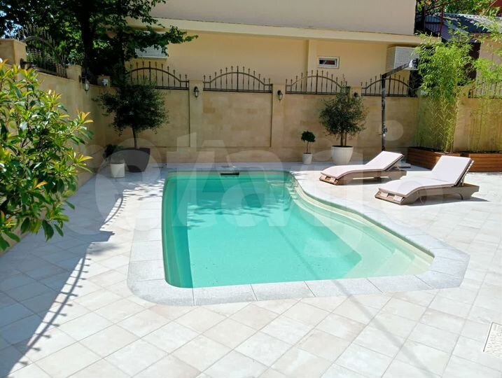 Дом 275,9 м² на участке 4,7 сот.