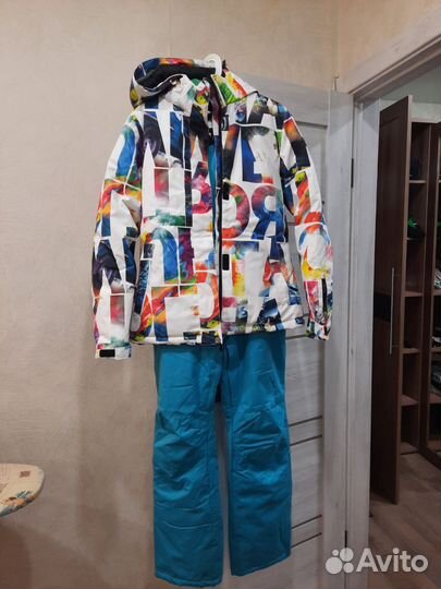 Горнолыжный костюм женский