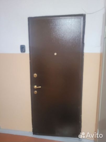 Металлическая дверь бу