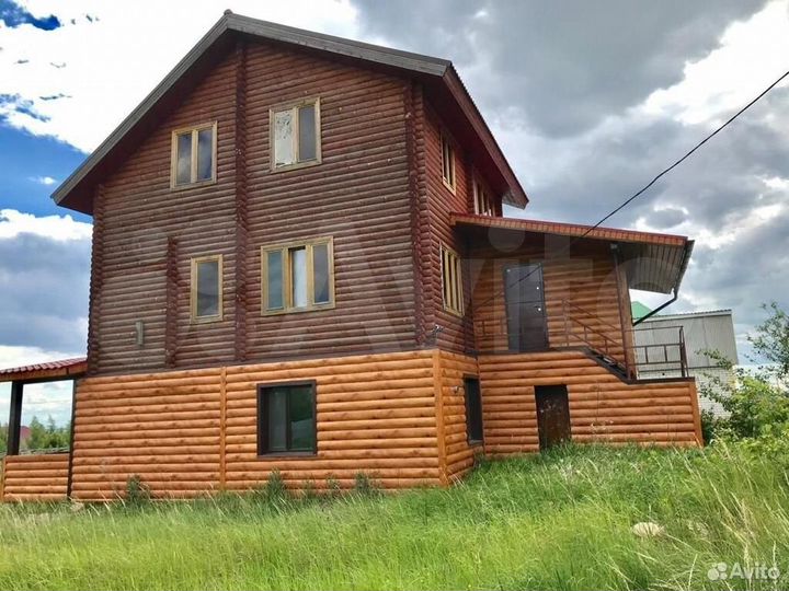 Дом 220 м² на участке 12 сот.