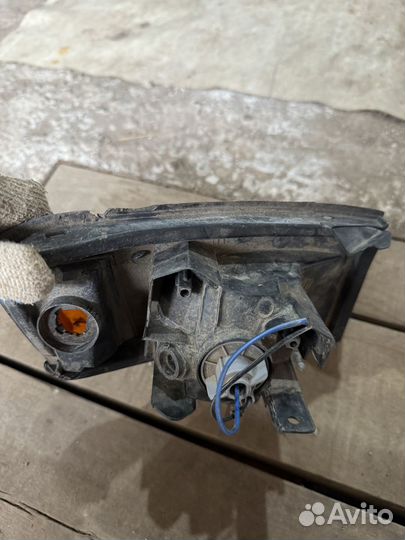 Левый Габарит поворотник Toyota Cresta 90