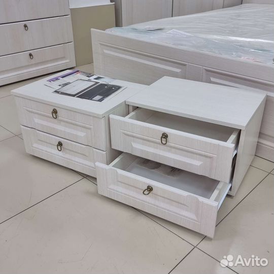 Тумба прикроватная