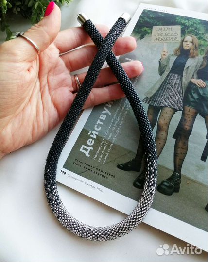 Жгут-колье из бисера ручной работы