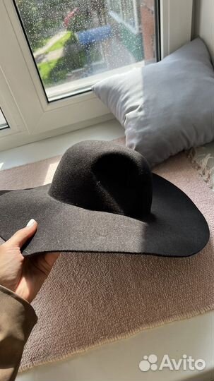 Шляпа черная фетровая