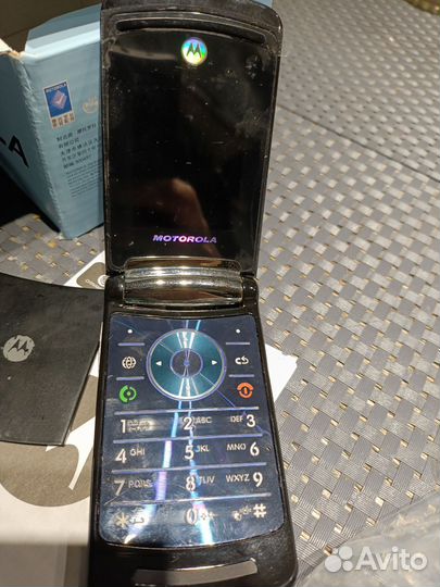 Motorola RAZR2 V8, 2 ГБ