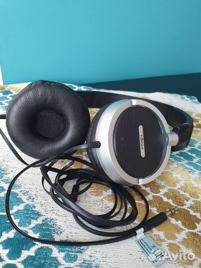 Проводные наушники