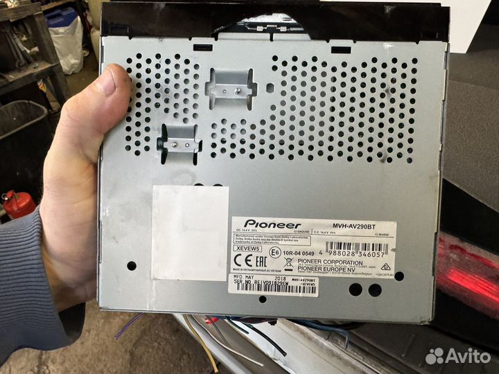 Автомагнитола Pioneer MVH-AV290BT