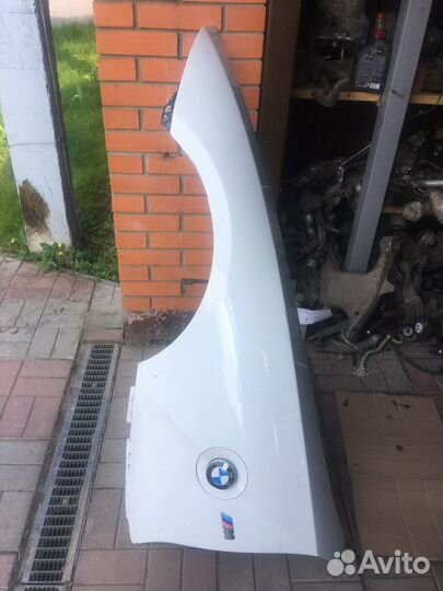 Bmw z4 e86 крыло переднее левое