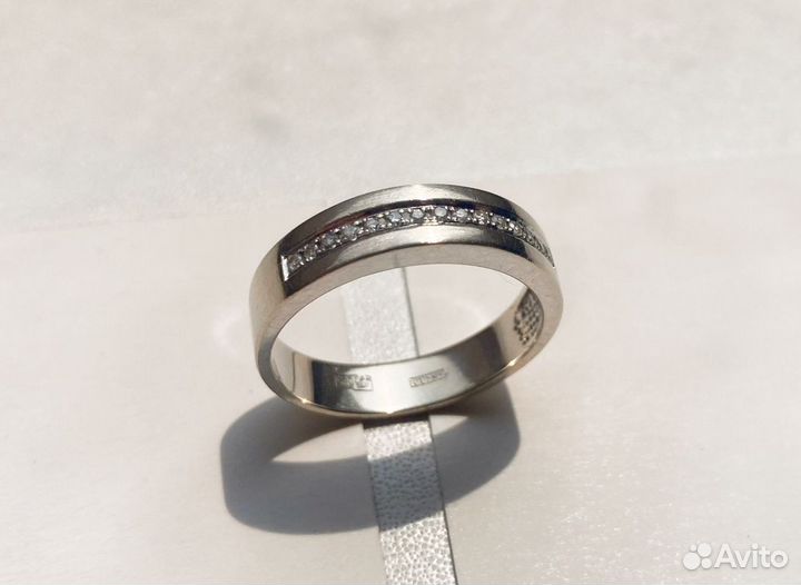 Кольцо белое золото с бриллиантами