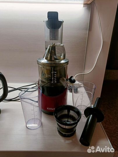 Соковыжималка шнековая kitfort